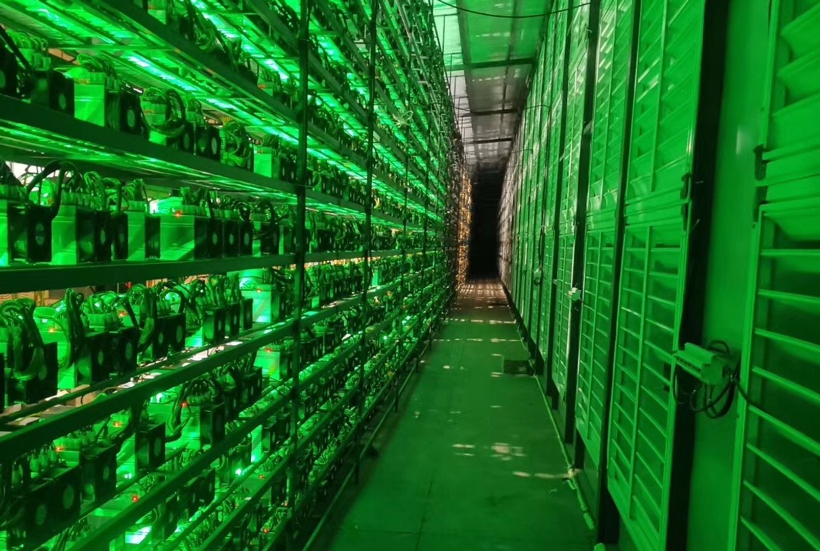 Decline in Bitcoin's Compute Power as Conflict in Iran Escalates Energy Costs