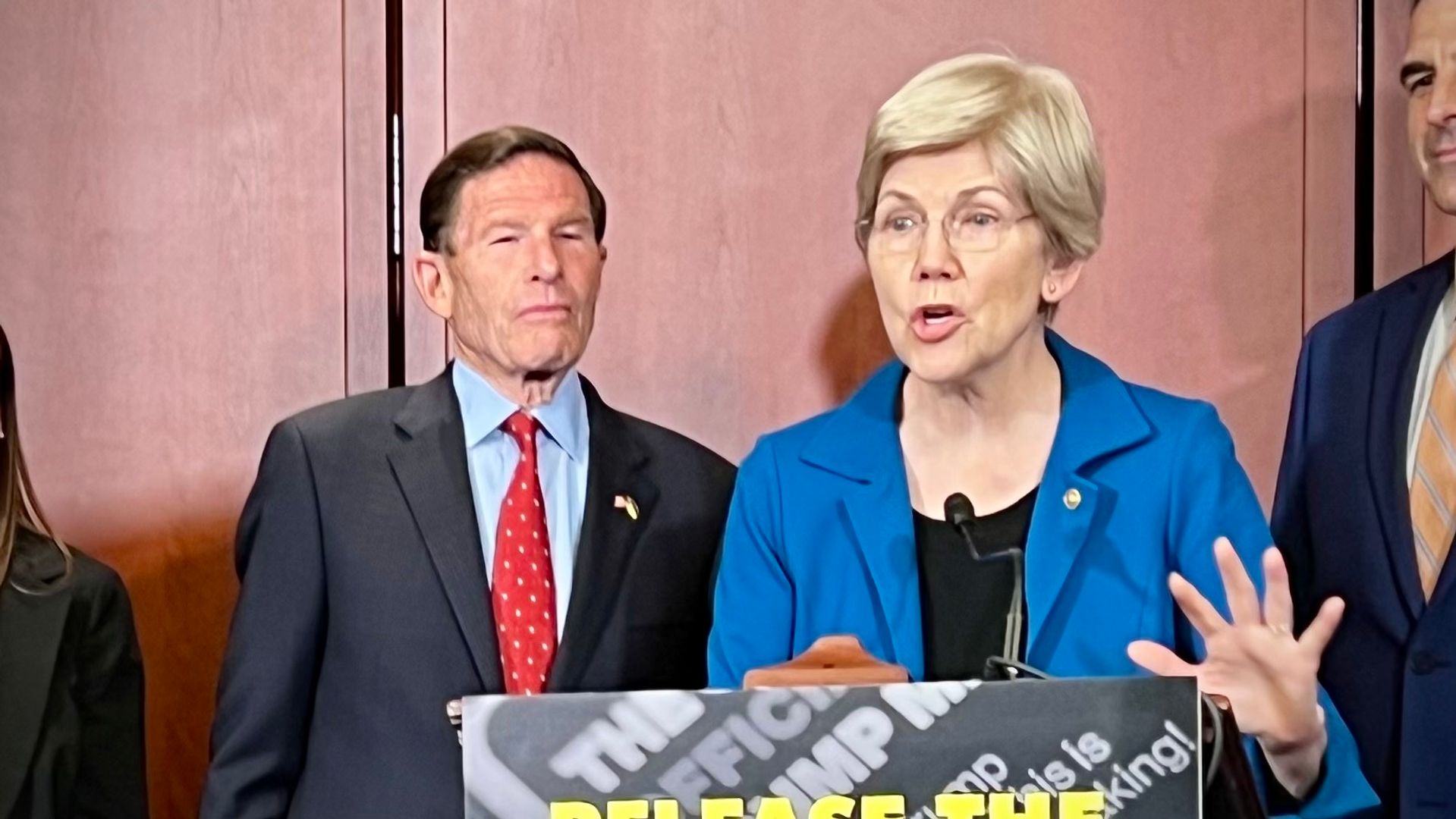 Democratic Senators Urge Treasury and DOJ to Examine Binance Over Possible Lapses in Anti-Terrorist Financing Measures