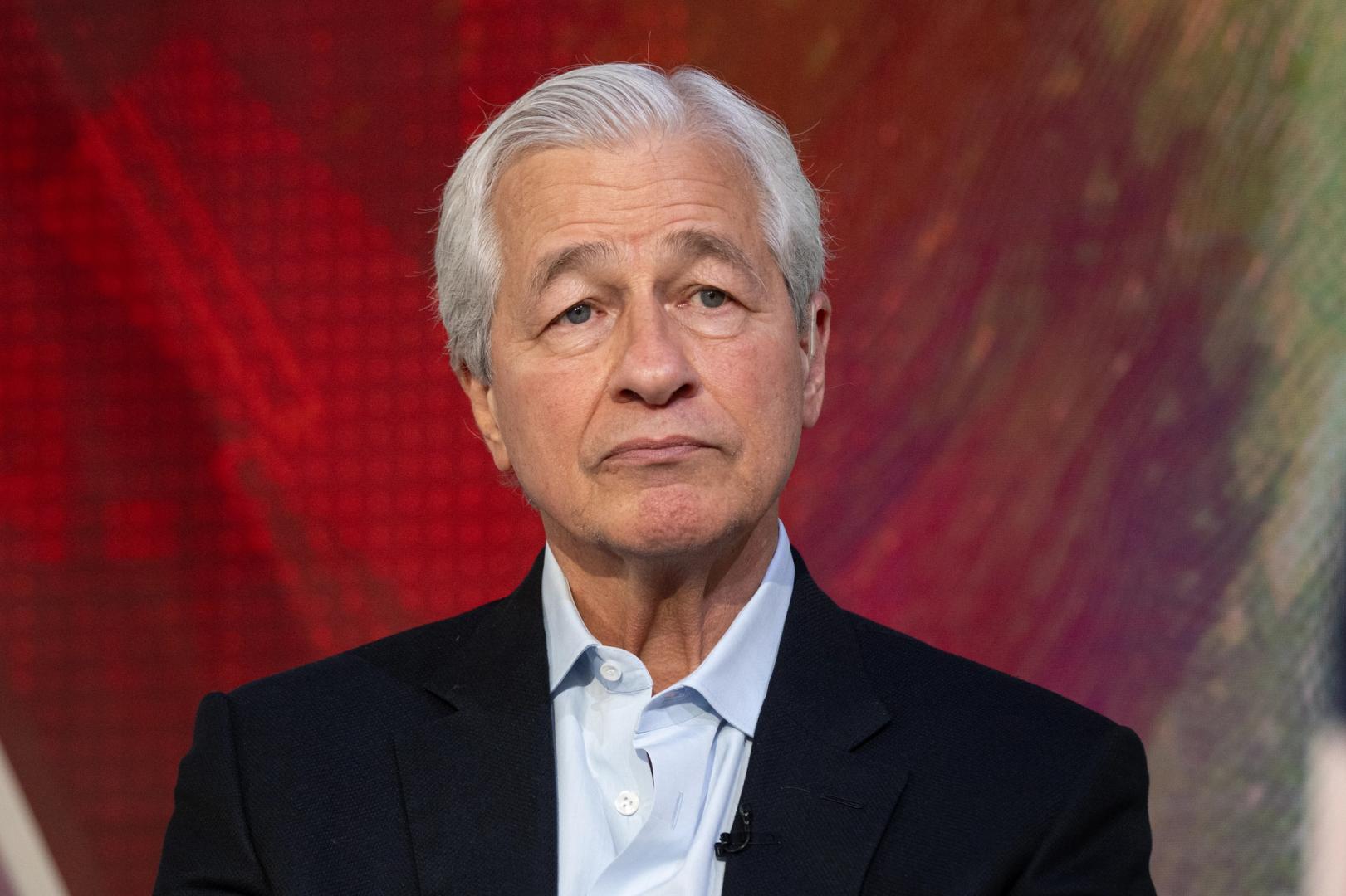 Jamie Dimon of JP Morgan Advocates for Regulation of Stablecoin Providers Offering Interest